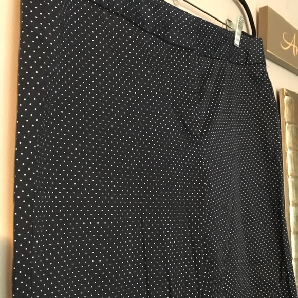 Talbots capris - Picture 2 of 3